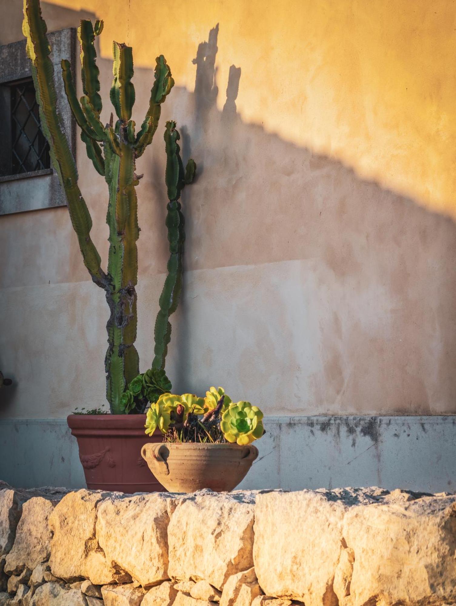 Hotel La Corte Del Sole Lido di Noto Экстерьер фото