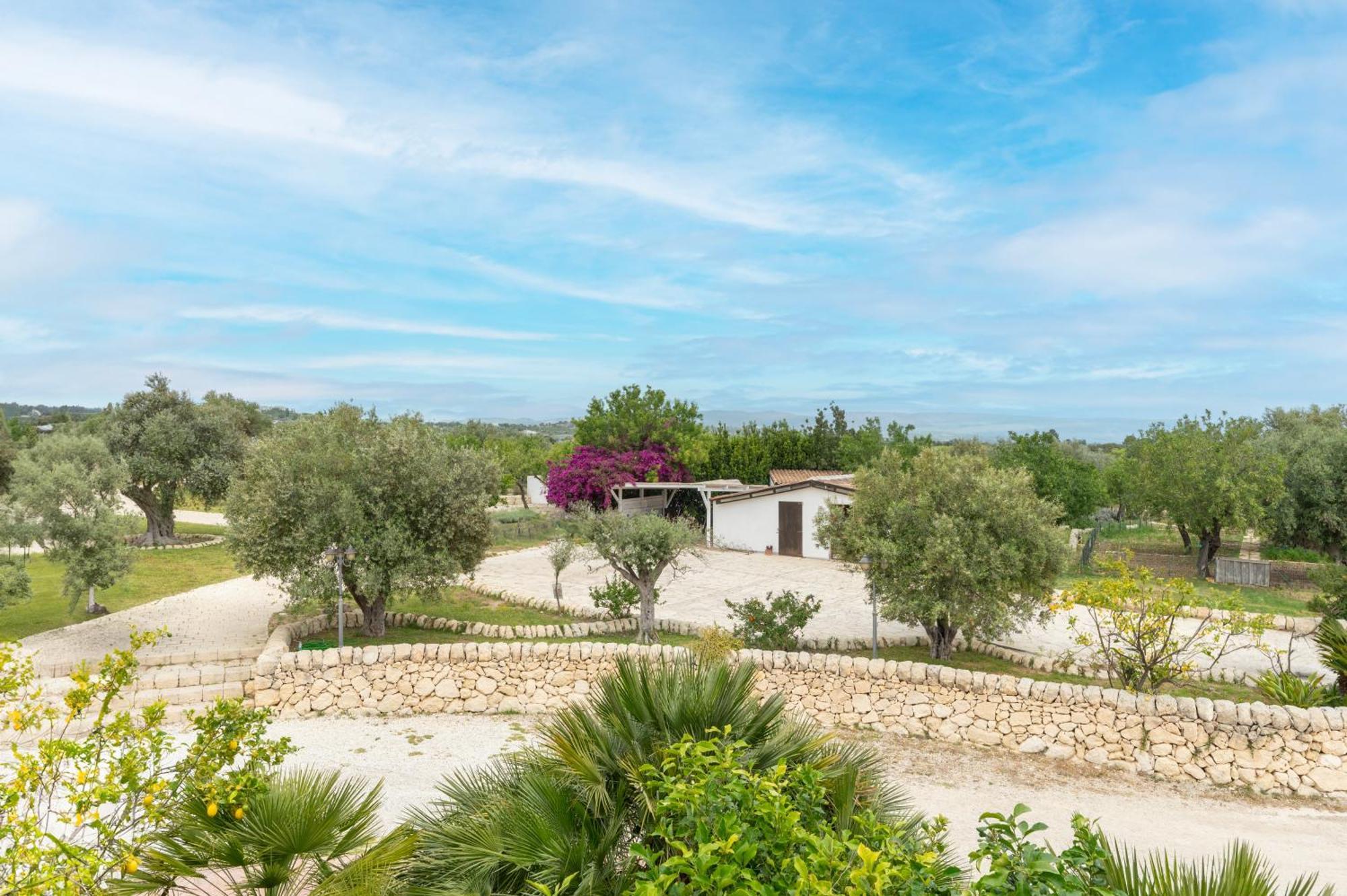 Hotel La Corte Del Sole Lido di Noto Экстерьер фото